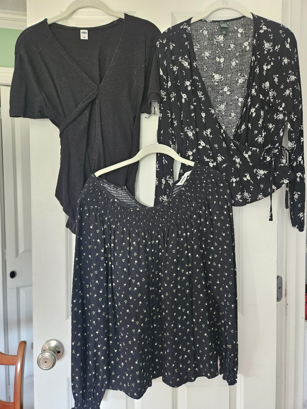 Wild Fable/old Navy/sonoma Lot Of Black Tops